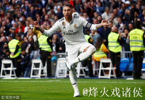 龙赛罗批维尼修斯：皇马困境根源，是他对巴萨被换乱发脾气